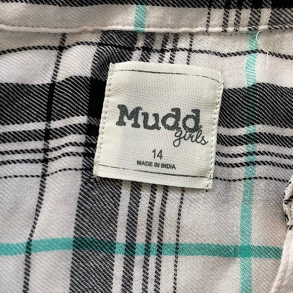 Mudd Plaid Flannel - Picture 4 of 8